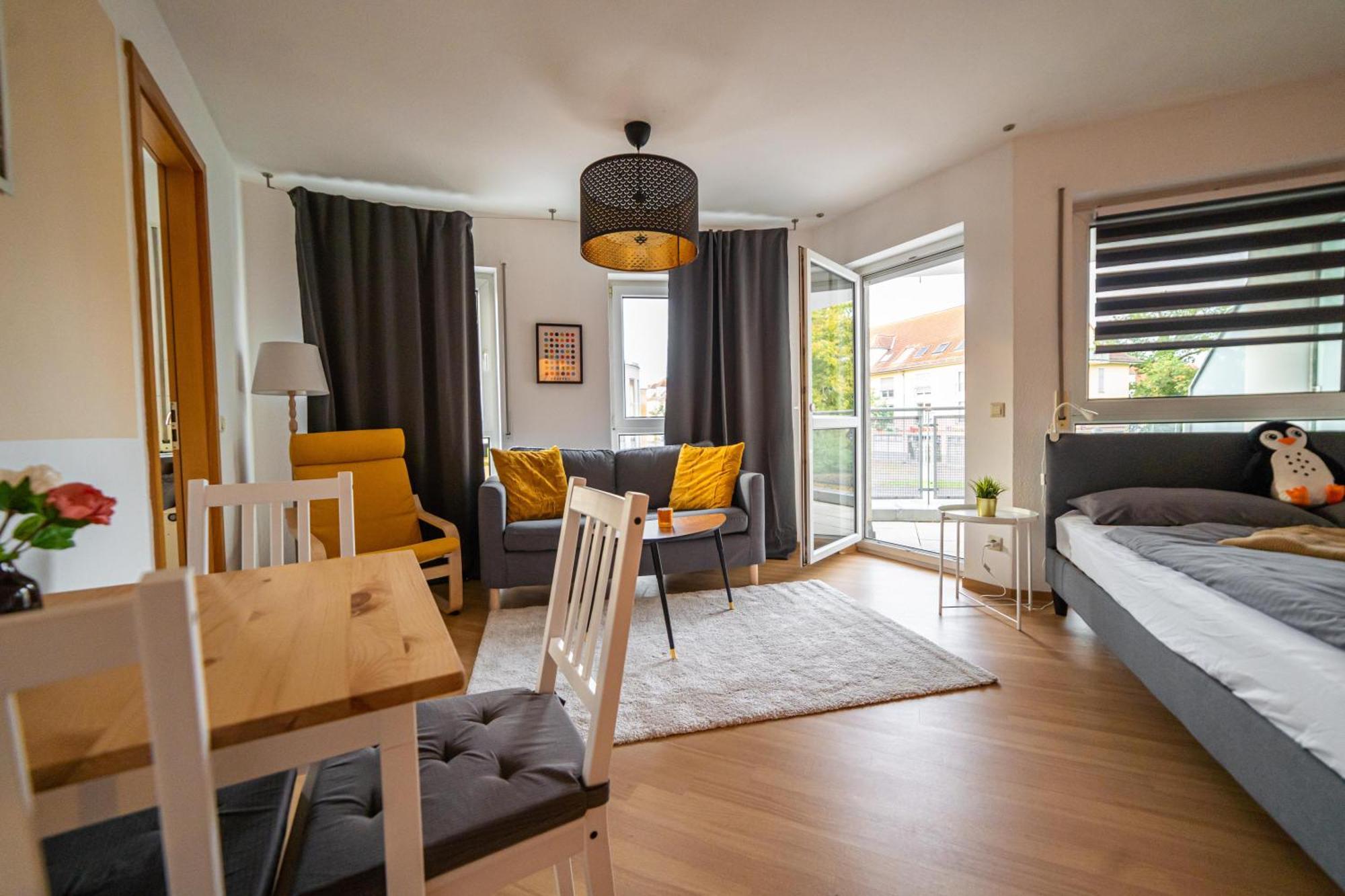 Full House Studios - Kornhauspremium Apartment - Balkon, Wifi Dessau-Rosslau Exterior foto